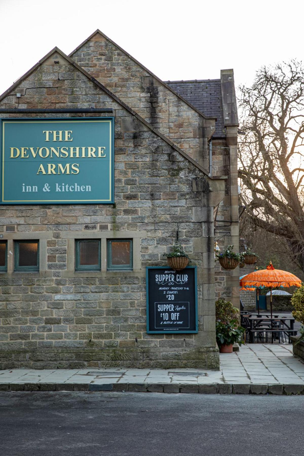 The Devonshire Arms Hotel Baslow Exterior photo