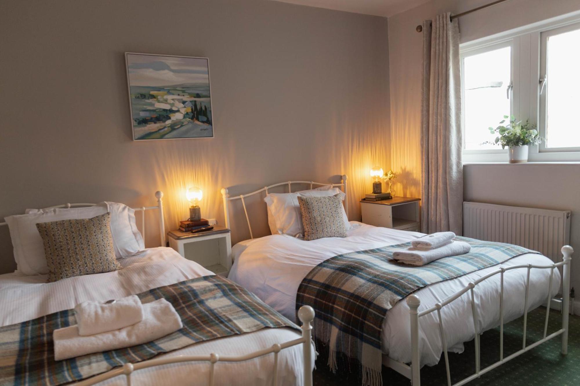 The Devonshire Arms Hotel Baslow Room photo