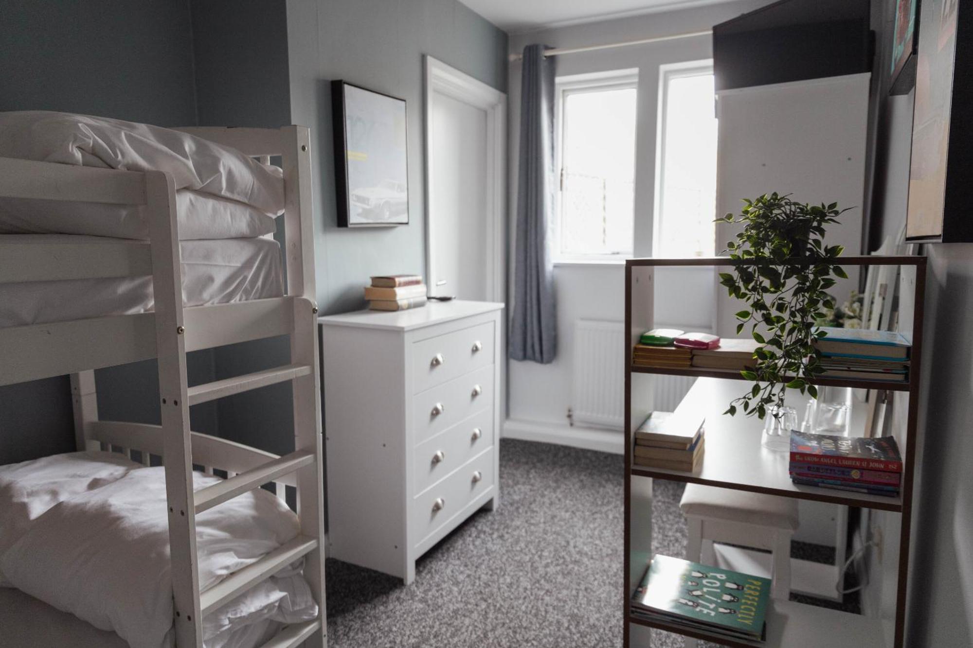 The Devonshire Arms Hotel Baslow Room photo