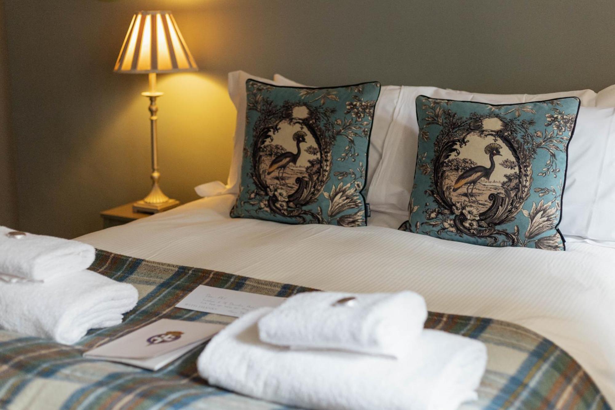 The Devonshire Arms Hotel Baslow Room photo